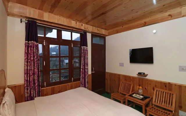 Summer House by OYO Rooms