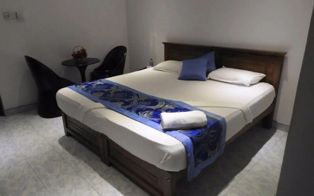 Oak Wood Inn Kandy Hotel