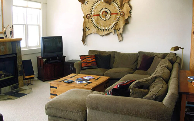 Saddle Ridge Townhomes Mid-Mountain