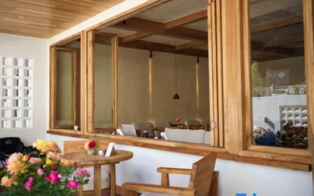 Kangding Tingshan Hot Spring Homestay