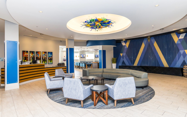 Holiday Inn Express & Suites Louisville Downtown by IHG