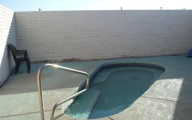 Royal Motor Inn