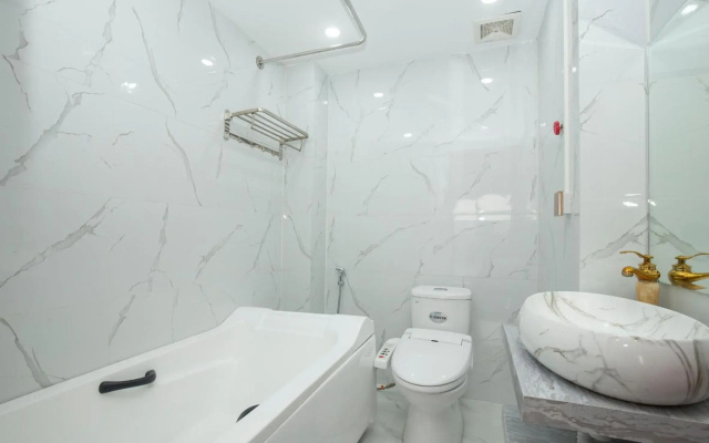 Sumitomo Hotel & Service Apartment 20 Lane 12 Dao Tan