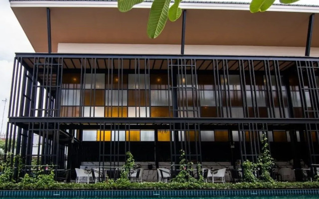 Blue Lagoon Hotel
