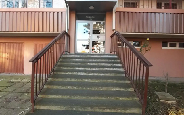 Apartment Klimka with balcony and free parking