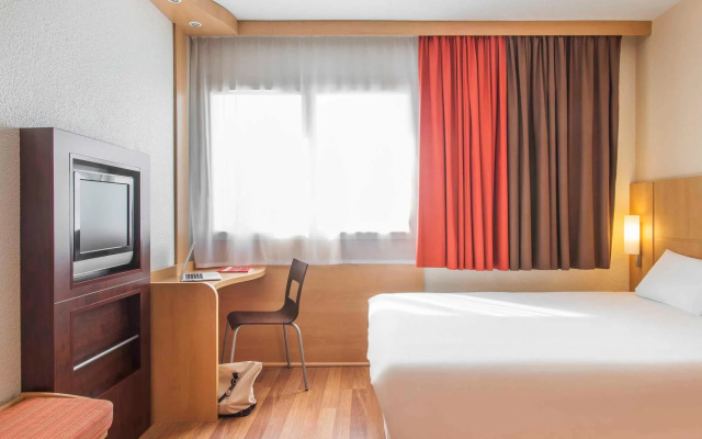 ibis Cholet