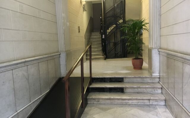 Отель Chez Moi Барселона вид на фасад