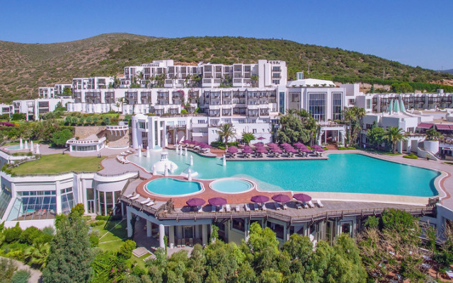 Kempinski Hotel Barbaros Bay вид на фасад