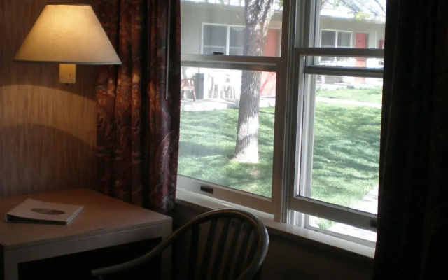 Red Mountain Inn