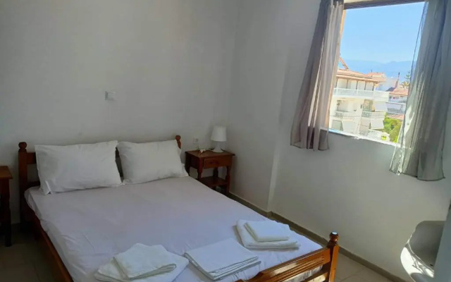Akrata v apartment