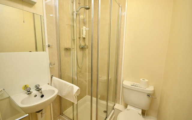 The Stromness Hotel by Paymán Club