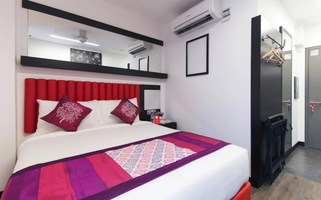 OYO 306 Tune Hotel