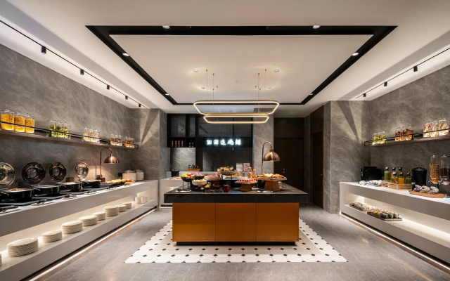 Homeinn Plus(Beijing Chaoyang High Speed Railway Station Joy City)