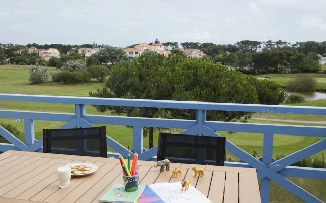 Stylish Holiday Home Located Near a Lake in the Vendée