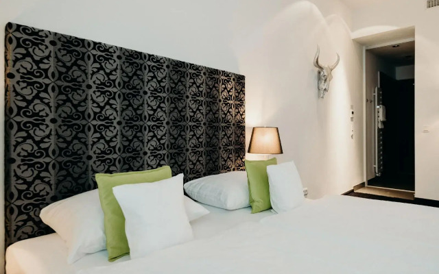 Hotel Crystal