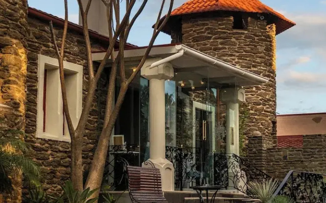 Heinitzburg Boutique Hotel