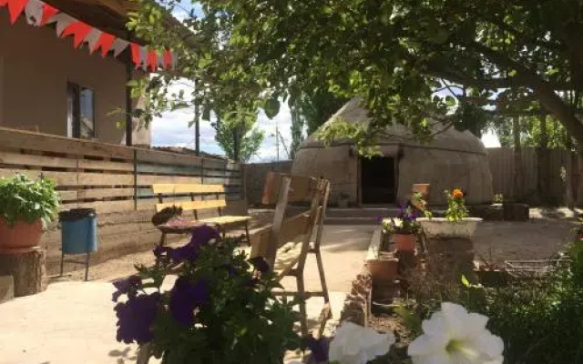 Guest House Mira