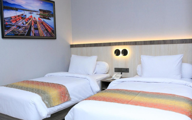 Eno Front One Hotel Semarang