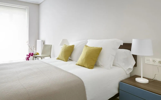 Bermingham Apartment by FeelFree Rentals