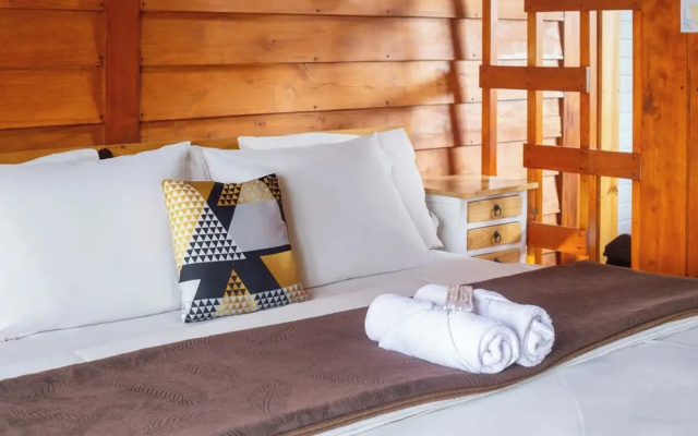Diamond Cabin House