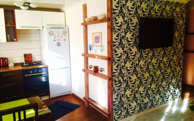 Apartment Ushakova 16