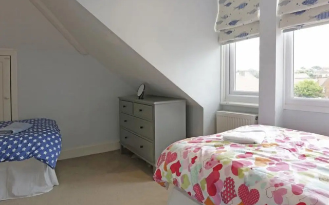 Modern Holiday Home in Aldeburgh Near Beach