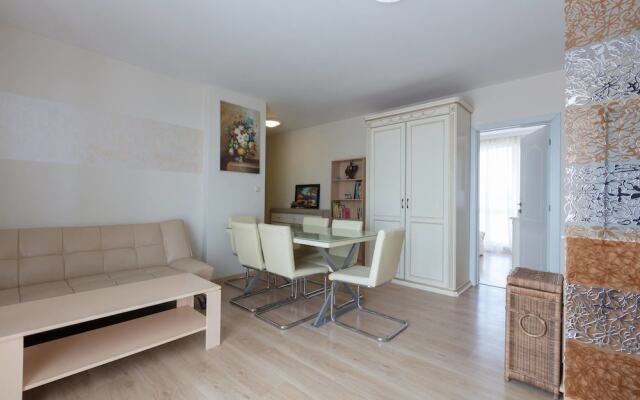 Апартаменты Two Bedroom Apartment with Large Balcony комната для гостей