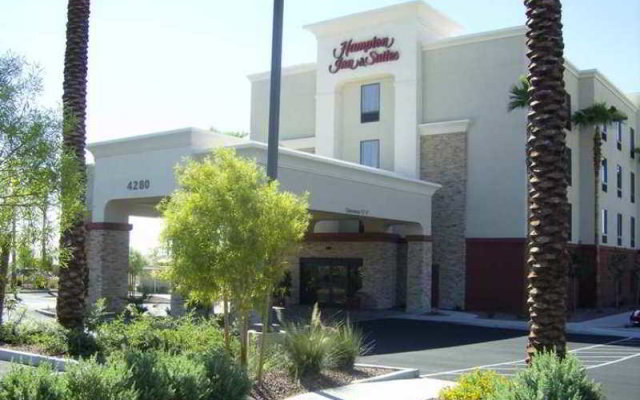Hampton Inn & Suites Las Vegas-Red Rock/Summerlin 2