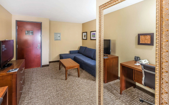 Comfort Suites Yukon - SW Oklahoma City