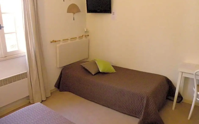 HUMAN HOTEL RESIDENCE ex esparrus