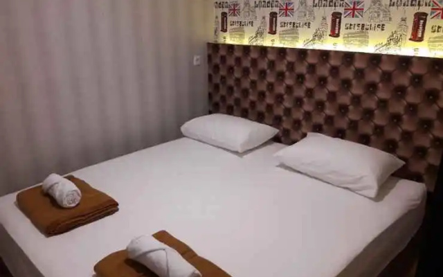 FixOn Capsule Hotel