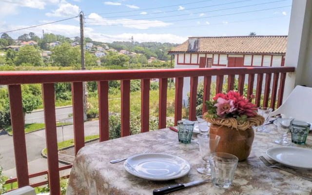 Apartment Hego Alde