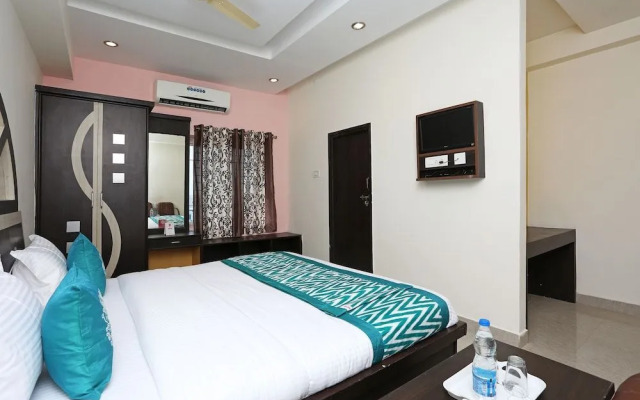 OYO 10188 Hotel DS Grand Inn
