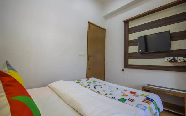 Guru Laxmi Apartments by OYO Rooms