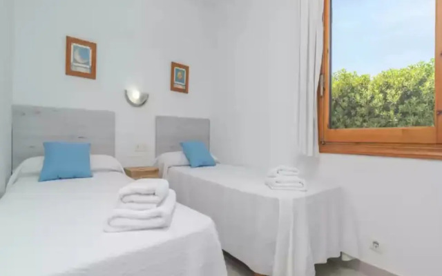 Villa Victoria - Apartment In Cala En Porter
