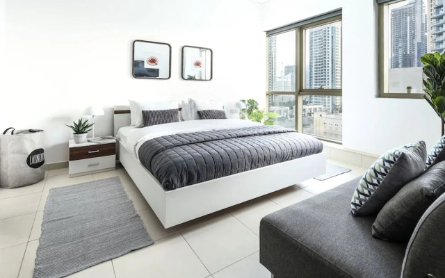 Minutes From JBR Beach! Beautiful 1BR in Marina!