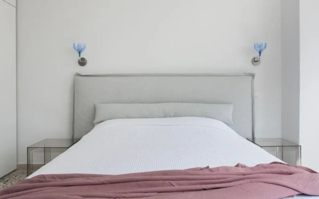 Stylish & perfectly located apartment, (Ermou st)