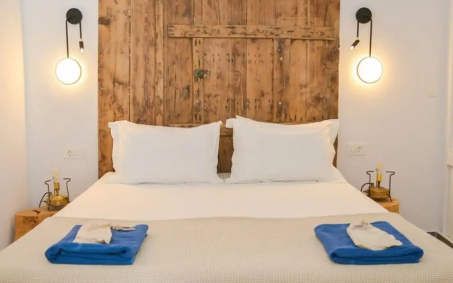 Dream on Adamas Milos