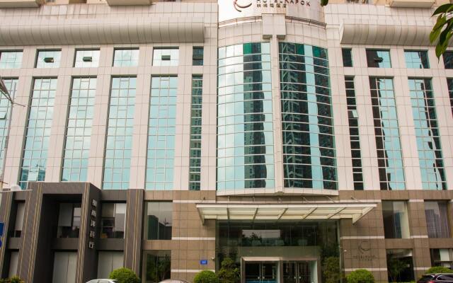 Отель Kapok Shenzhen Luohu Китай, Шэньчжэнь - отзывы, цены и фото номеров - забронировать отель Kapok Shenzhen Luohu онлайн вид на фасад
