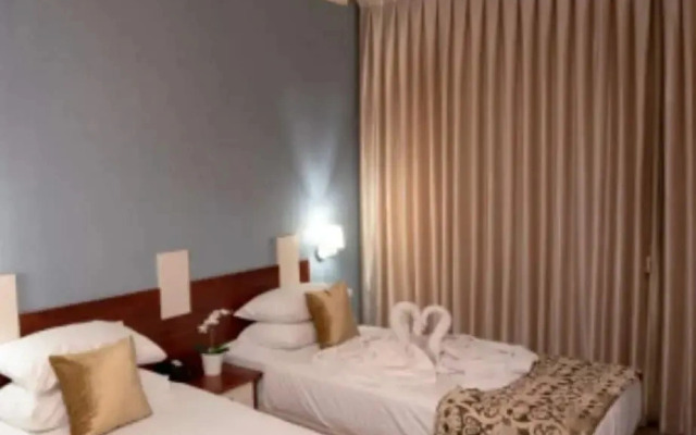 Aristocrat Hotel