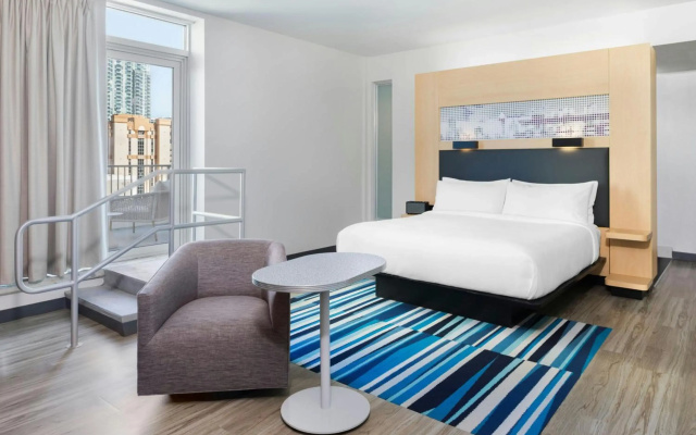 Aloft Tampa Downtown