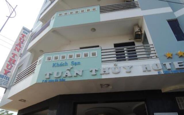 Tuan Thuy Hotel Нячанг вид на фасад