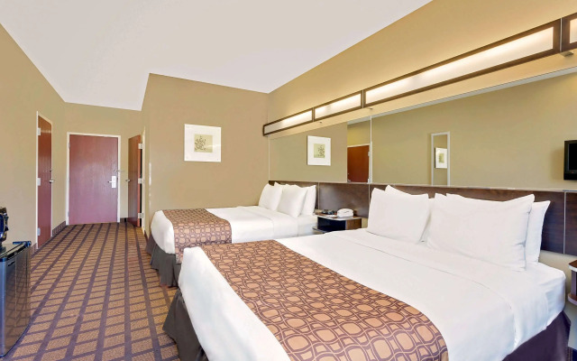 Microtel by Wyndham Perry National Fairground Area I-75