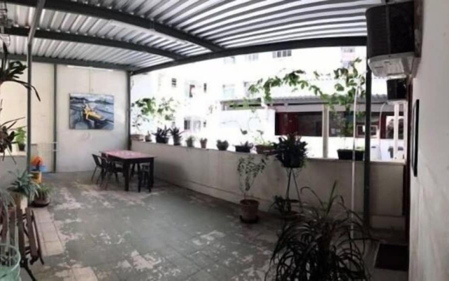 S. Castro 203 - GHS 38137