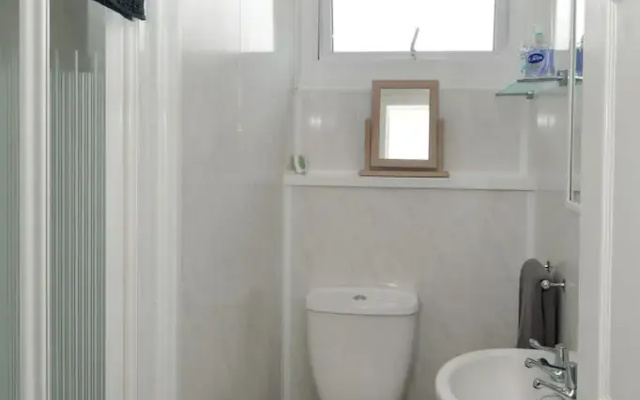 Pet Friendly Sleeps 3 Chalet Bridlington Free Elec