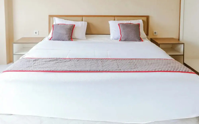 Capital O 94796 Apartment Mutiara Bekasi