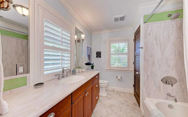 Banyan Beach - 104 Beach Ave