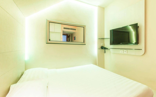 Fragrance Hotel - Viva