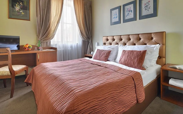 Hotel U Tri Pstrosu