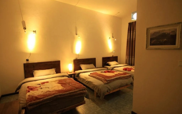 Wind's Whisper Inn Yuanyang